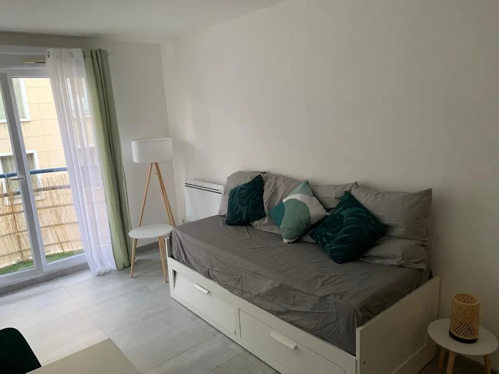 Appartement Tout Equipe A 6 Minutes De La Gare St Charles Marseille France