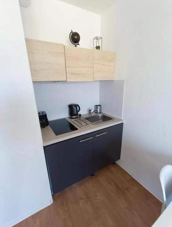 Apartment Appartement Tout Equipe A 6 Minutes De La Gare St Charles Marseille
