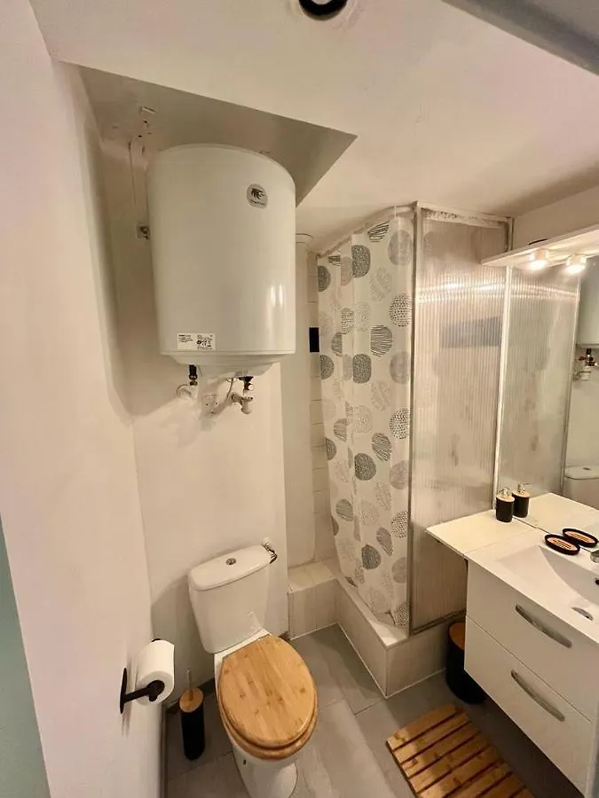 Appartement Tout Equipe A 6 Minutes De La Gare St Charles Marseille