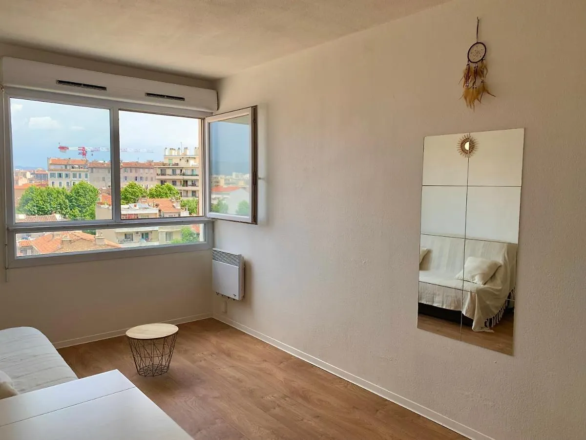 Apartment Appartement Tout Equipe A 6 Minutes De La Gare St Charles Marseille France